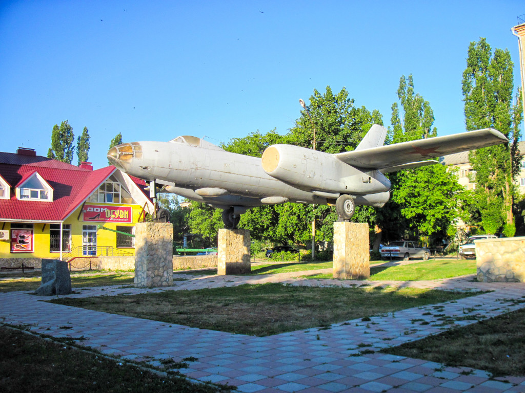 7. «Самолет» на ул. Московской.